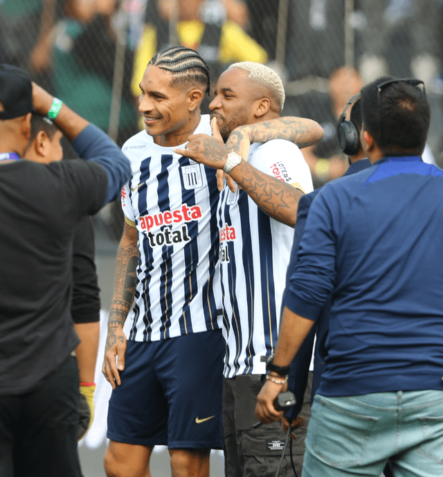  Paolo Guerrero y Jefferson Farfán jugaron juntos en las divisiones menores de Alianza Lima. Foto: Luis Jiménez/GLR   