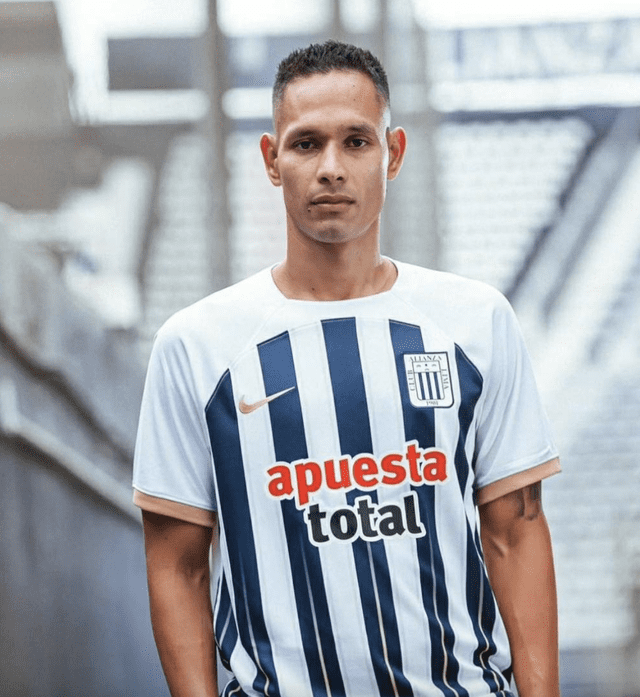 Renzo Garcés sería titular en el equipo íntimo. Foto: Alianza Lima   