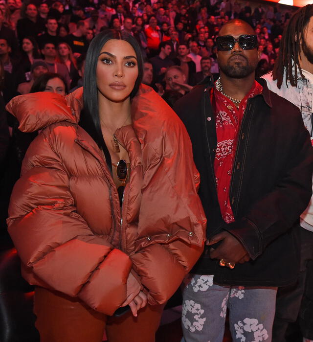 Kim Kardashian y Kanye West protagonizaron un bochornoso momento. Foto: AFP