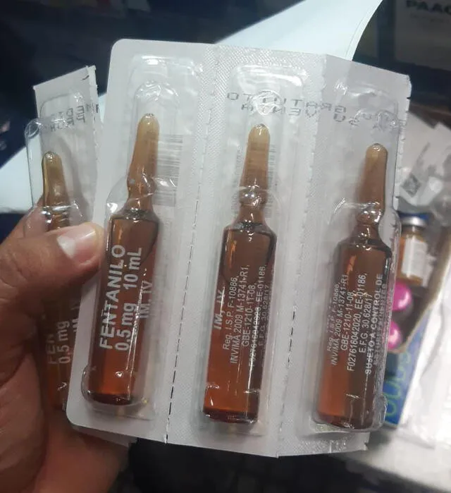 La ampollas de fentanilo halladas por la Policía de Ecuador. Foto: Policía de Ecuador   