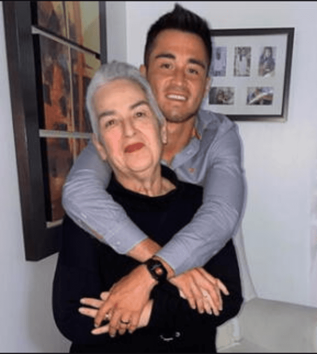 Rodrigo Cuba y su madre, Ysmena Piedra