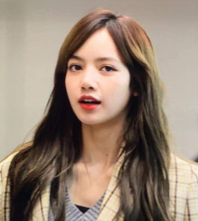 Lisa de BLACKPINK y su renovado estilo que ha enamorado a BLINK. Lisa de BLACKPINK y su renovado estilo que ha enamorado a BLINK.