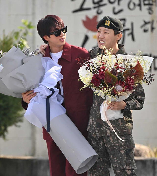  Jin fue a recoger a J-Hope de la base militar. Foto: Difusión    