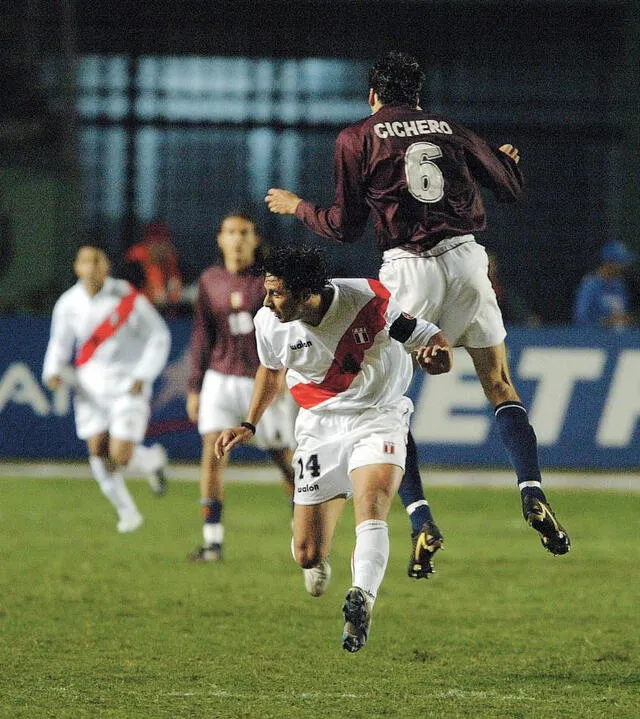 Alejandro Cichero, Claudio Pizarro, Copa América 2004
