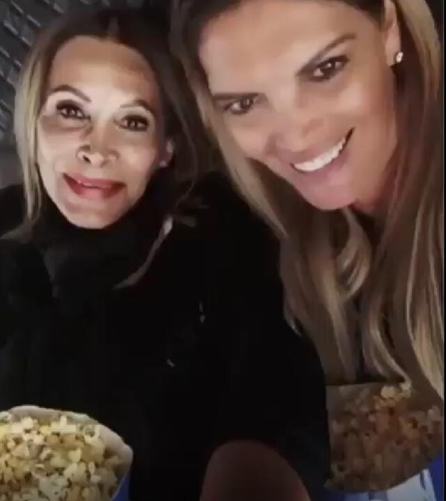  Jessica Newton y su madre Olga Sáez. Foto: Jessica Newton/Instagram<br>    