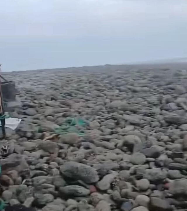 Playa de Máncora ya no tiene arena sino piedras