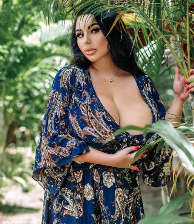 La modelo rusa Anastasiya Berthier señala que sus senos son naturales. Foto: @artdikaya_/Instagram