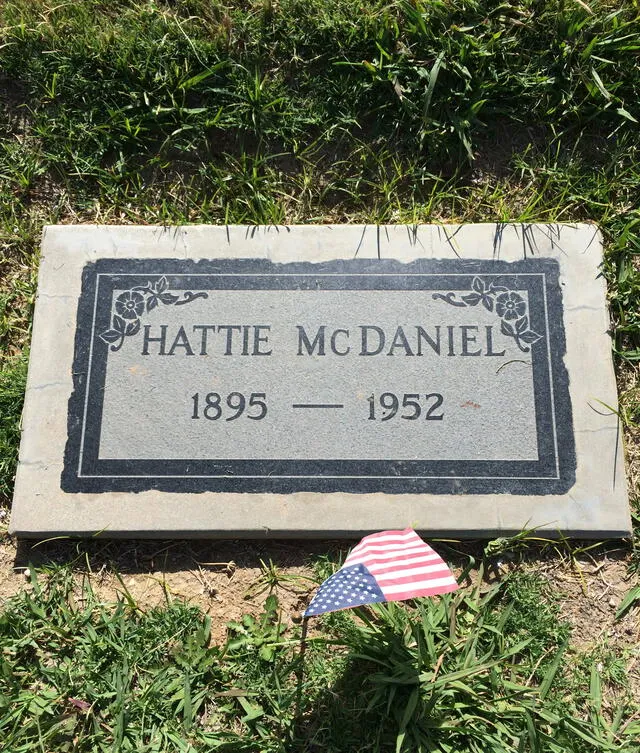 Lápida de Hattie McDaniel.