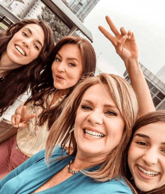 La telenovela Vencer al futuro cuenta con la participación de Erika Buenfil, Angelique Boyer, Ana Paula Martínez, Arantza Ruiz. Foto: Vencer al pasado/Instagram. La telenovela Vencer al futuro cuenta con la participación de Erika Buenfil, Angelique Boyer, Ana Paula Martínez, Arantza Ruiz. Foto: Vencer al pasado/Instagram.