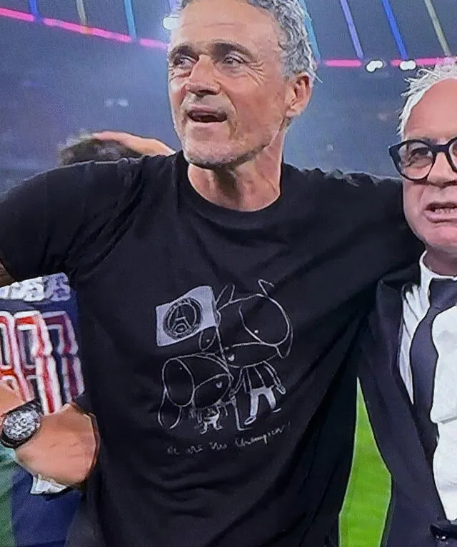 El homenaje de Luis Enrique a su hija fallecida tras la final de la Champions Legue. Foto: captura de ESPN El homenaje de Luis Enrique a su hija fallecida tras la final de la Champions Legue. Foto: captura de ESPN