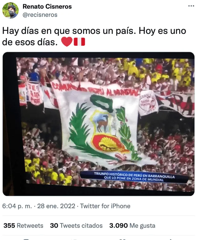 Renato Cisneros feliz celebró el triunfo de Perú. Foto: Captura / Twitter