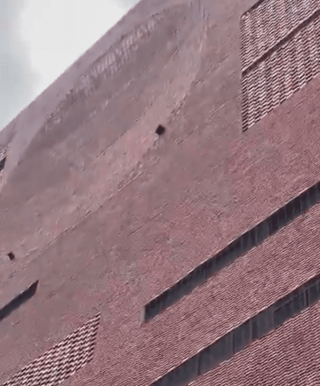 Se reportó un daño en un edificio residencial cerca de Bogotá, Colombia. Foto: NoticiasBta/X Se reportó un daño en un edificio residencial cerca de Bogotá, Colombia. Foto: NoticiasBta/X