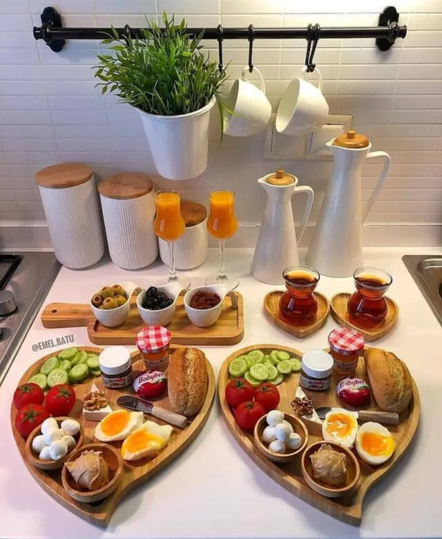 Idea de desayuno romántico en San Valentín. Foto: Pinterest.    