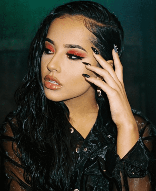 Becky G se luce en bikini y fans caen rendidos Becky G se luce en bikini y fans caen rendidos