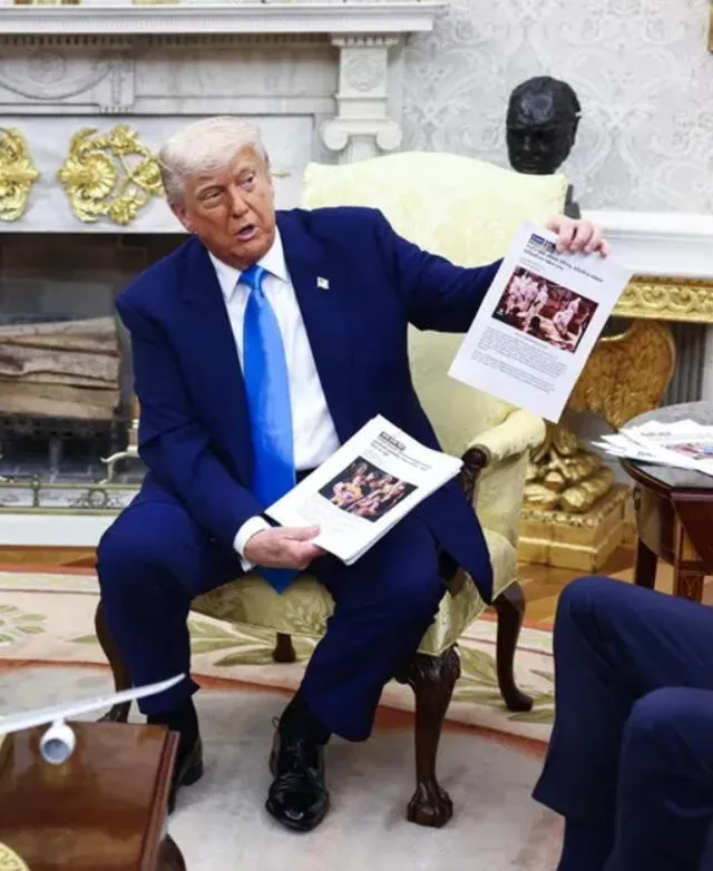 La foto que mostró Trump donde aparecen cadáveres siendo recogidos, es en realidad una escena en el Congo. | EFE La foto que mostró Trump donde aparecen cadáveres siendo recogidos, es en realidad una escena en el Congo. | EFE