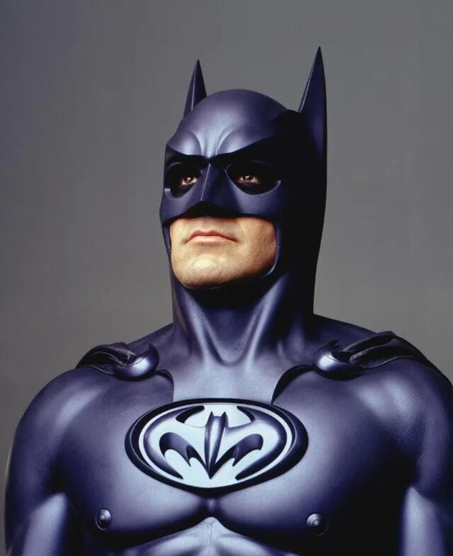 Traje de Batman con pezones - George Clooney