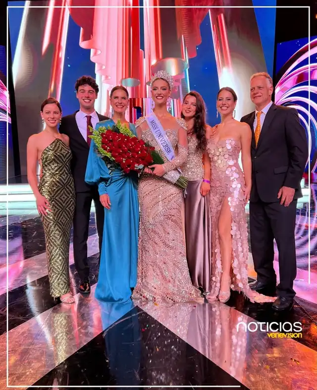 La familia de Clara Vegas. Foto: Noticias HVenevisión   