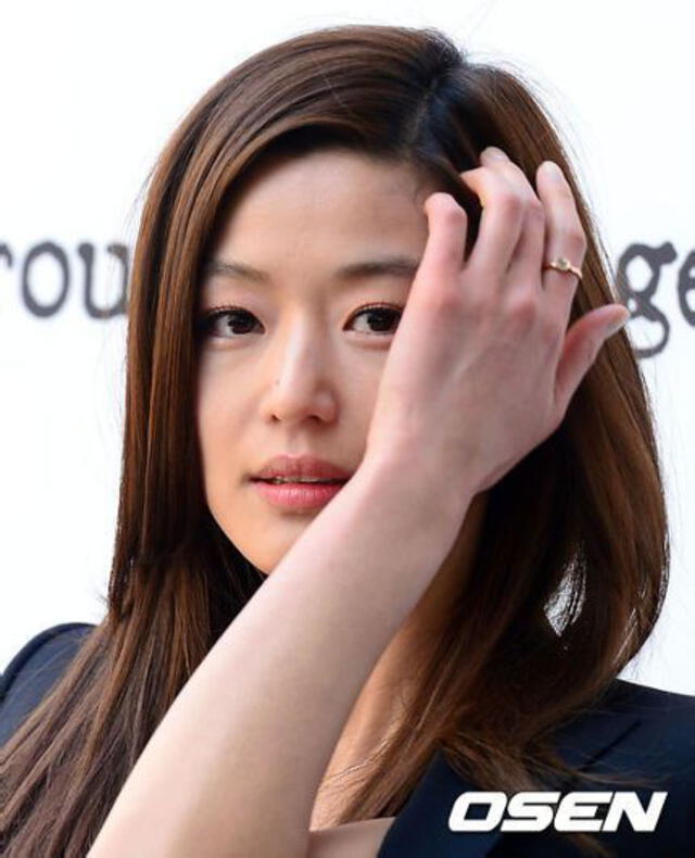 La actriz y modelo Jun Ji Hyun. Foto: OSEN