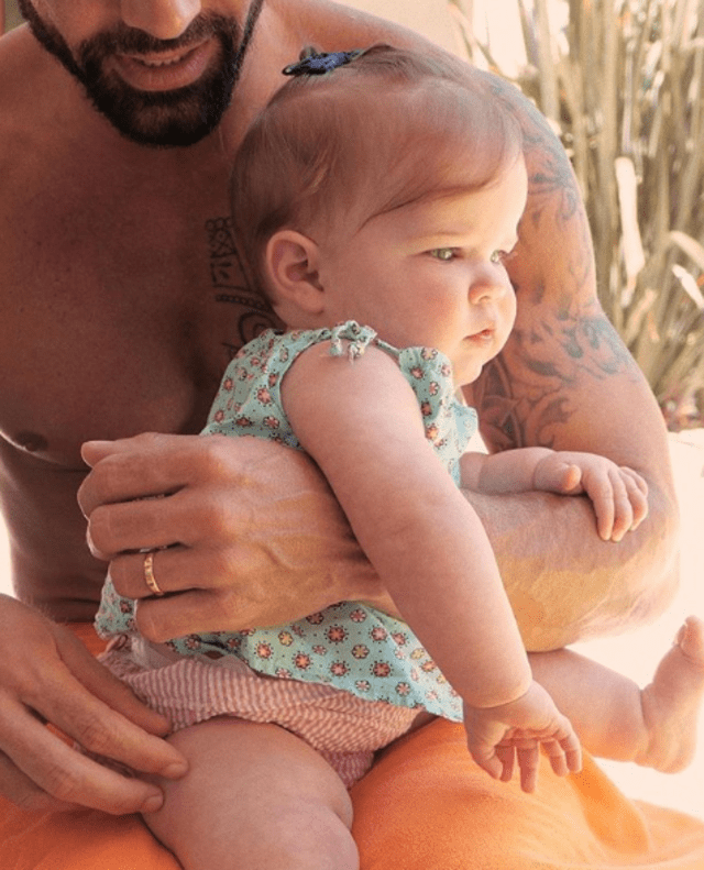 Ricky Martin presenta con esta foto a su hija Lucía.