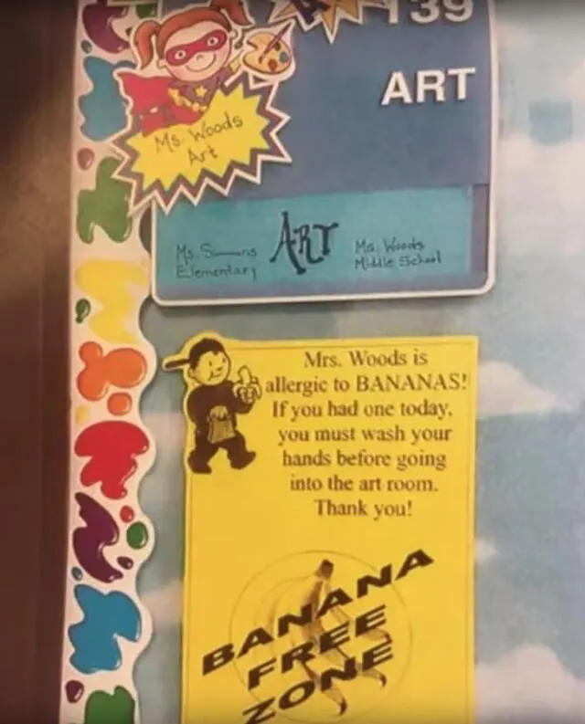Maestra de arte tenía un letrero en su aula que advertía que ella no podía tener contacto con la fruta. Foto: ABC 6 On Your Side