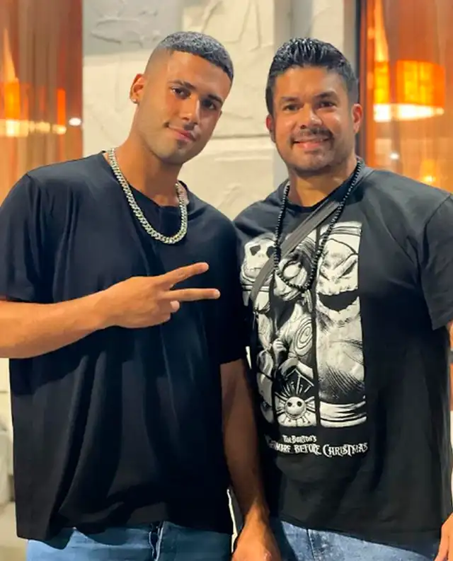 Jerry Rivera no ha dejado solo a Moa en su faceta como cantante. Foto: Instagram   