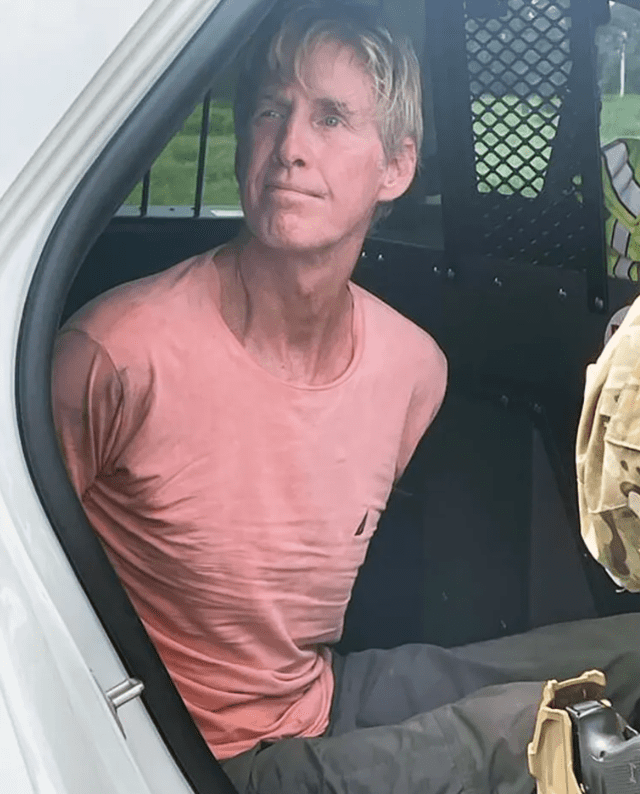 Los agentes del Servicio Secreto detectaron el arma y dispararon contra él, aunque no está claro si Routh devolvió los disparos. Foto: New York Post   