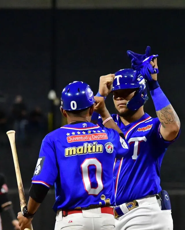 Tiburones y Cardenales chocarán el juego 3 este jueves 25 de enero en el Antonio Herrera Gutiérrez. Foto: Tiburones de La Guaira/X   