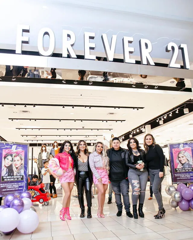 Josetty y Gennesis Hurtado son presentadas como imagen de Forever21 y Pinky Rose Cosmetics.