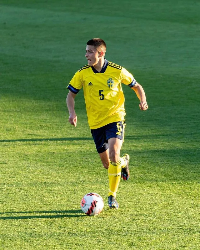 Matteo Pérez tiene nacionalidad sueca. Foto: Instagram/@matteoperezvinlof    