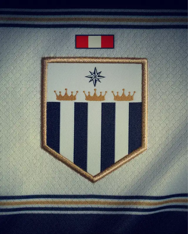 Escudo tradicional en honor a los inicios de la institución. Foto: Alianza Lima   