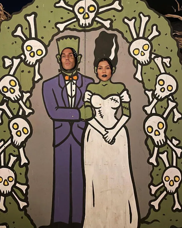 Travis y Kourtey posan como el mousntruo de Frankenstein y su novia. Foto: Instagram/Kourtney Kardashian