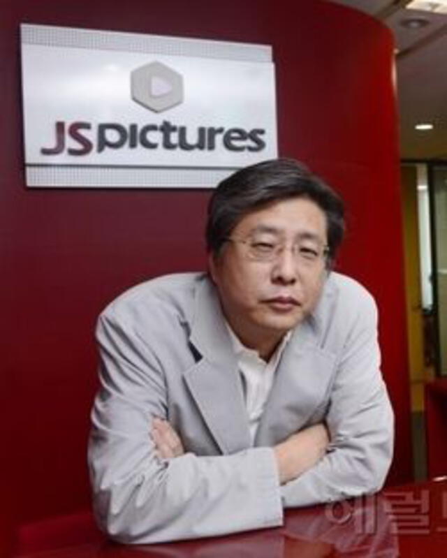 Lee Jin Suk, director de Un deseo en las estrellas. Foto: JS Pictures