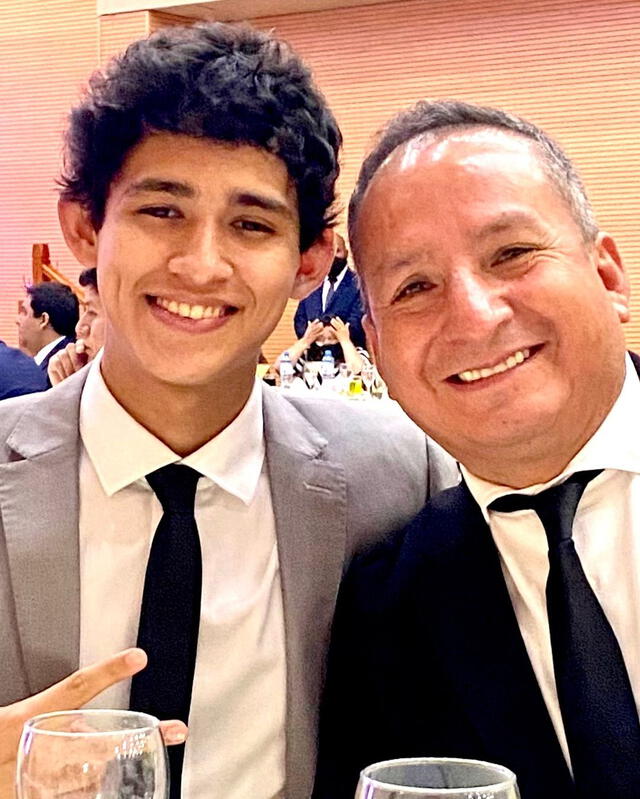  Diosdado Gaitán Castro junto a su hijo Arián Gaitán. Foto: Diosdado Gaitán/Instagram<br><br>    
