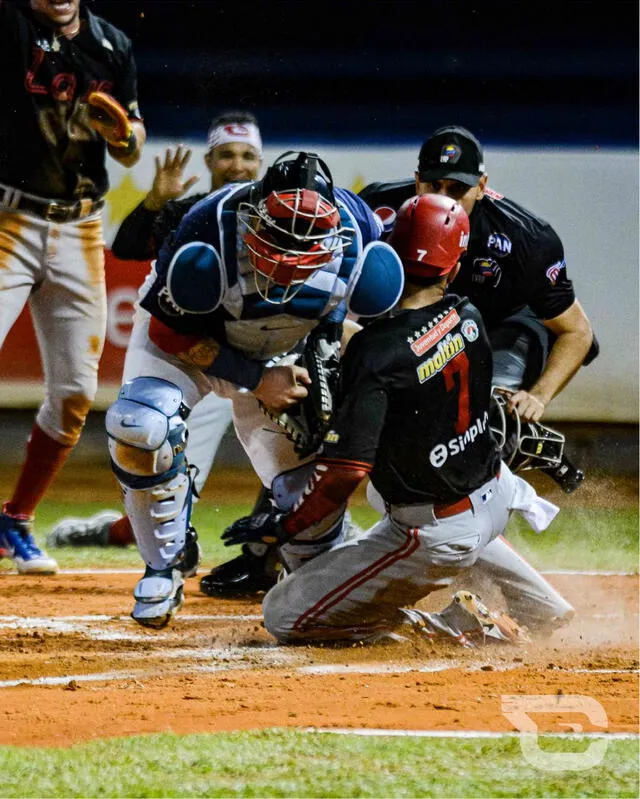 Tiburones de La Guaira vs Cardenales de Lara EN VIVO