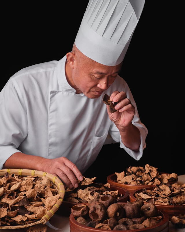 El chenpi también ha influido en la gastronomía, con chefs como Li Chi Wai creando menús exclusivos. Foto: @thelegacyhousehk/Instagram El chenpi también ha influido en la gastronomía, con chefs como Li Chi Wai creando menús exclusivos. Foto: @thelegacyhousehk/Instagram