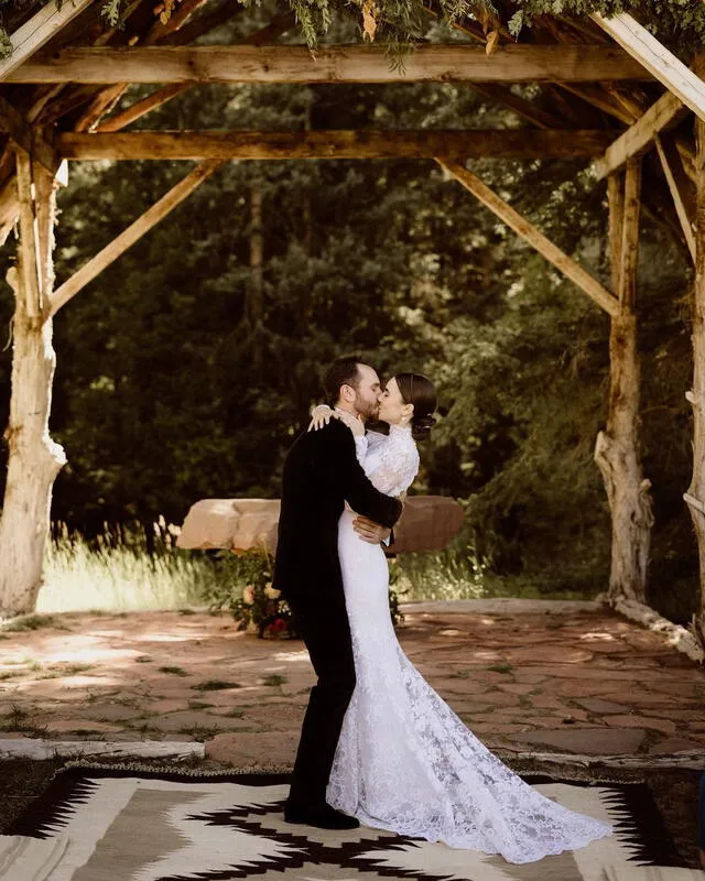 La pareja anunció su matrimonio en redes sociales. Foto: Instargam