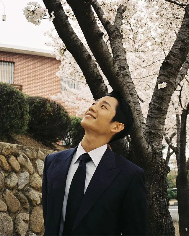 Actualización en Instagram de Jung Hae In. Foto: Instagram @holyhaein