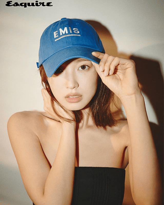 Arin, Oh My Girl, Esquire