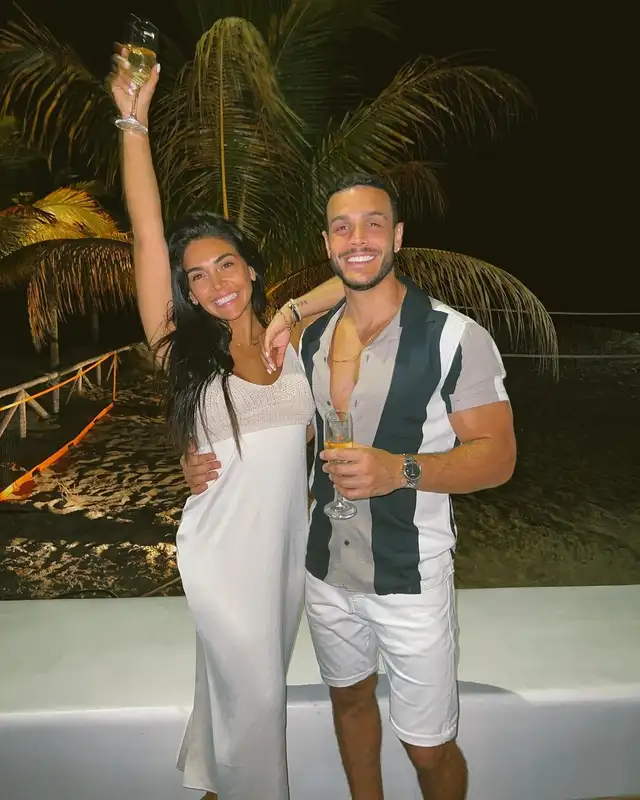 Así celebraron los famosos el Año Nuevo 2022. Foto: Instagram