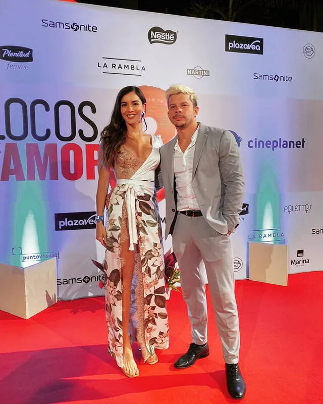 Mario Hart y Korina Rivadeneyra asistieron a la premier de "Locos de amor 3".