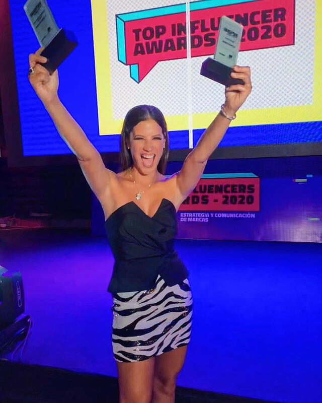 María Pía Copello muestra sus premios ganados en los  Top Influencers Awards 2020