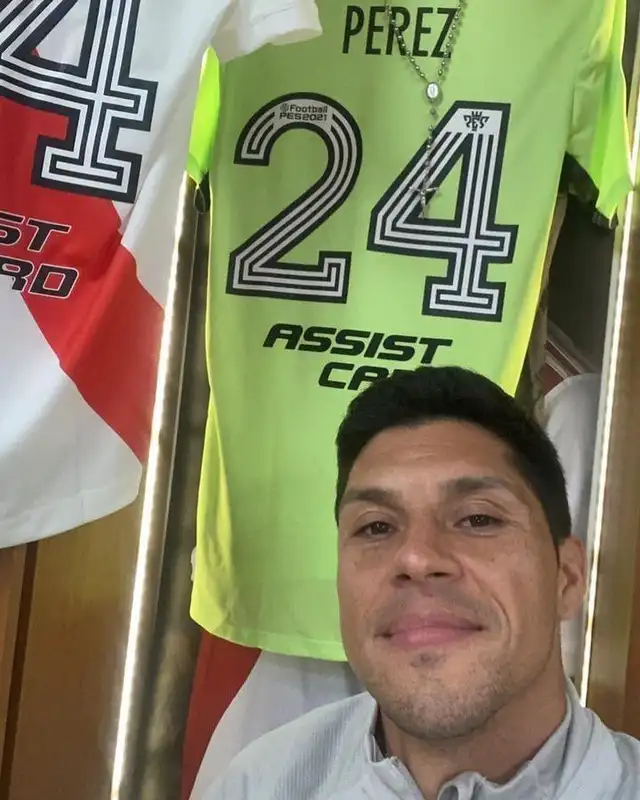 Enzo Pérez, el elegido por Gallardo para ser el arquero de River Plate contra Santa Fe. Foto: ESPN