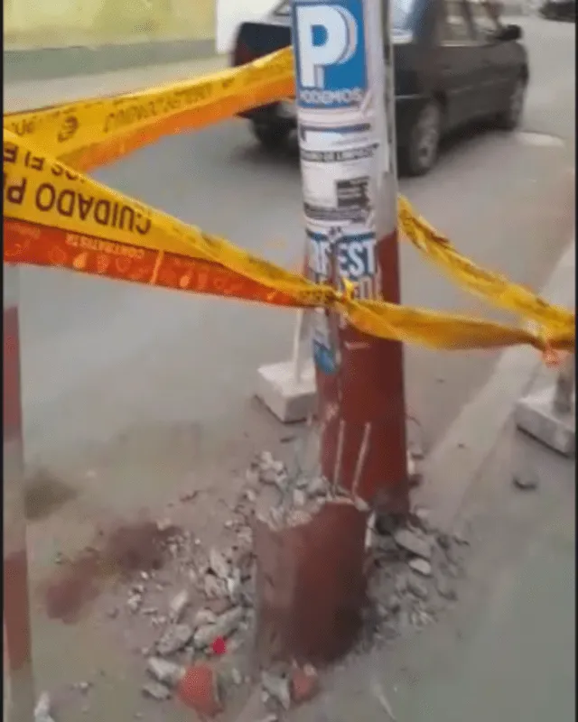 Lurín: vecinos denuncian que poste está a punto de caerse en plena vía pública | Movistar | Municipalidad de Lurín. Foto: captura de redes sociales/difusión