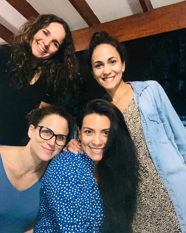  ‘Sandy’ Llosa junto a Érika Villalobos, Alexandra Graña y Fiorella Milla. Foto: ‘Sandy’ Llosa/Instagram<br><br>    