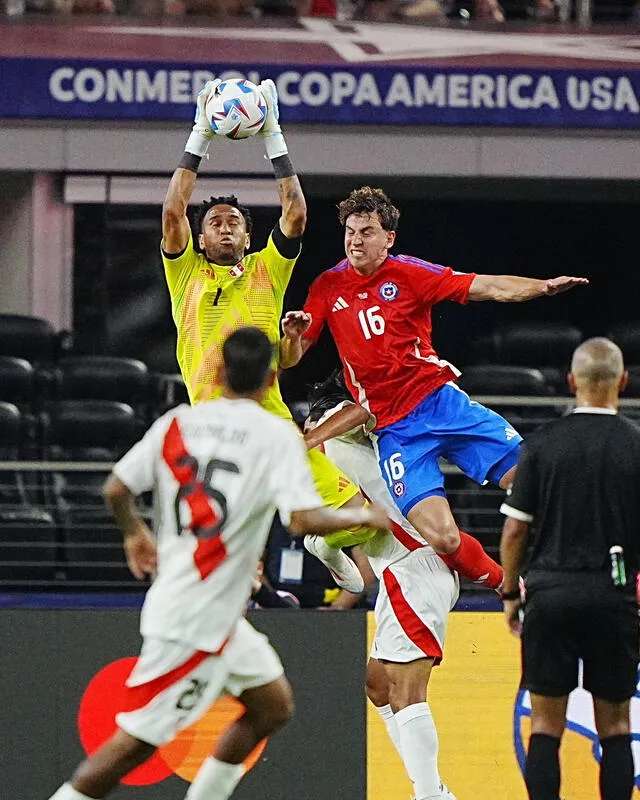  Perú igualó ante Chile 0-0 en su debut en Copa América. Foto: La Bicolor/X    