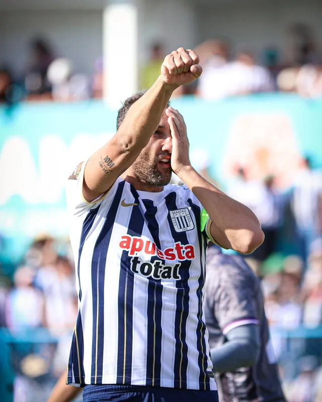  Alianza Lima logró contratar a Hernán Barcos en el año 2021. Foto: Liga 1 Te Apuesto   