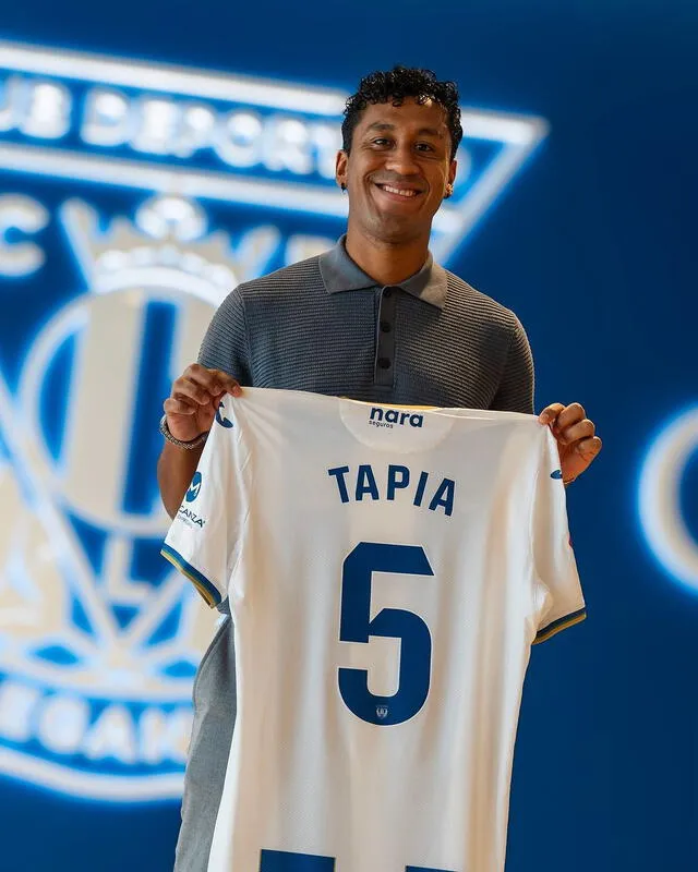 Renato Tapia fue anunciado como nuevo jugador del Leganés. Foto: Leganés   