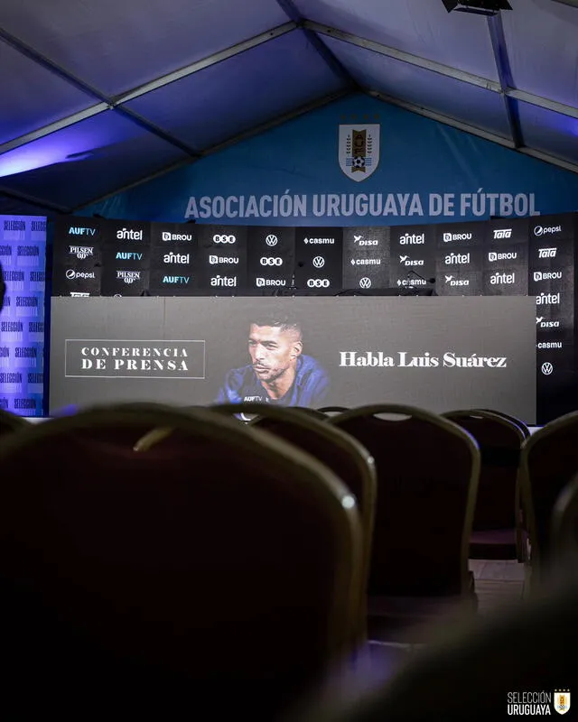  La conferencia de Luis Suárez tras anunciar su salida de la selección de Uruguay. Foto: selección uruguaya 