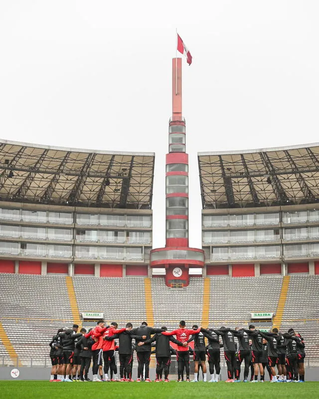 La selección peruana entrenó en el Nacional. Foto: La Bicolor   