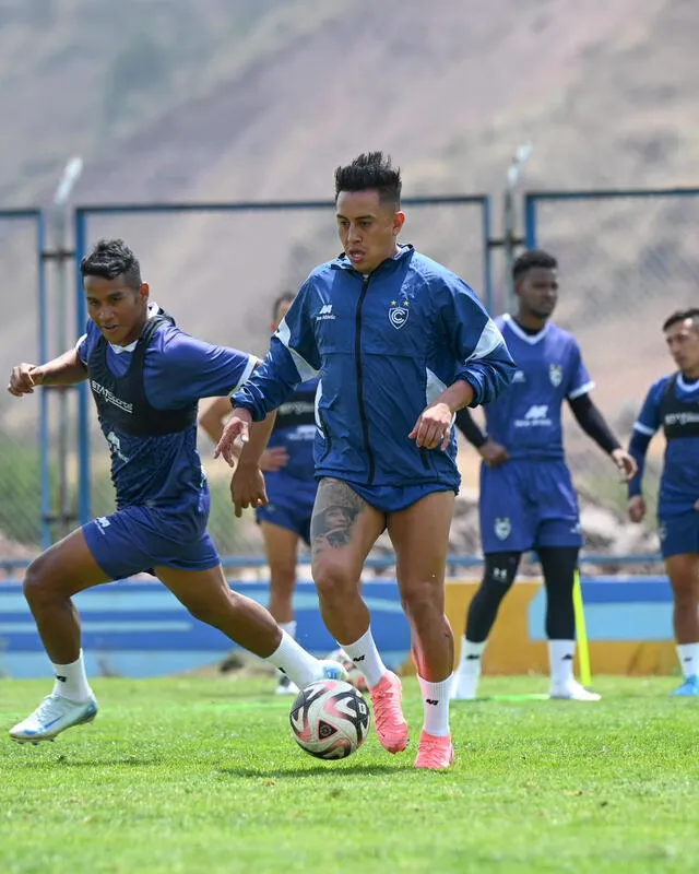 Christian Cueva retomó los entrenamientos con el club cusqueño esta semana. Foto: Cienciano   